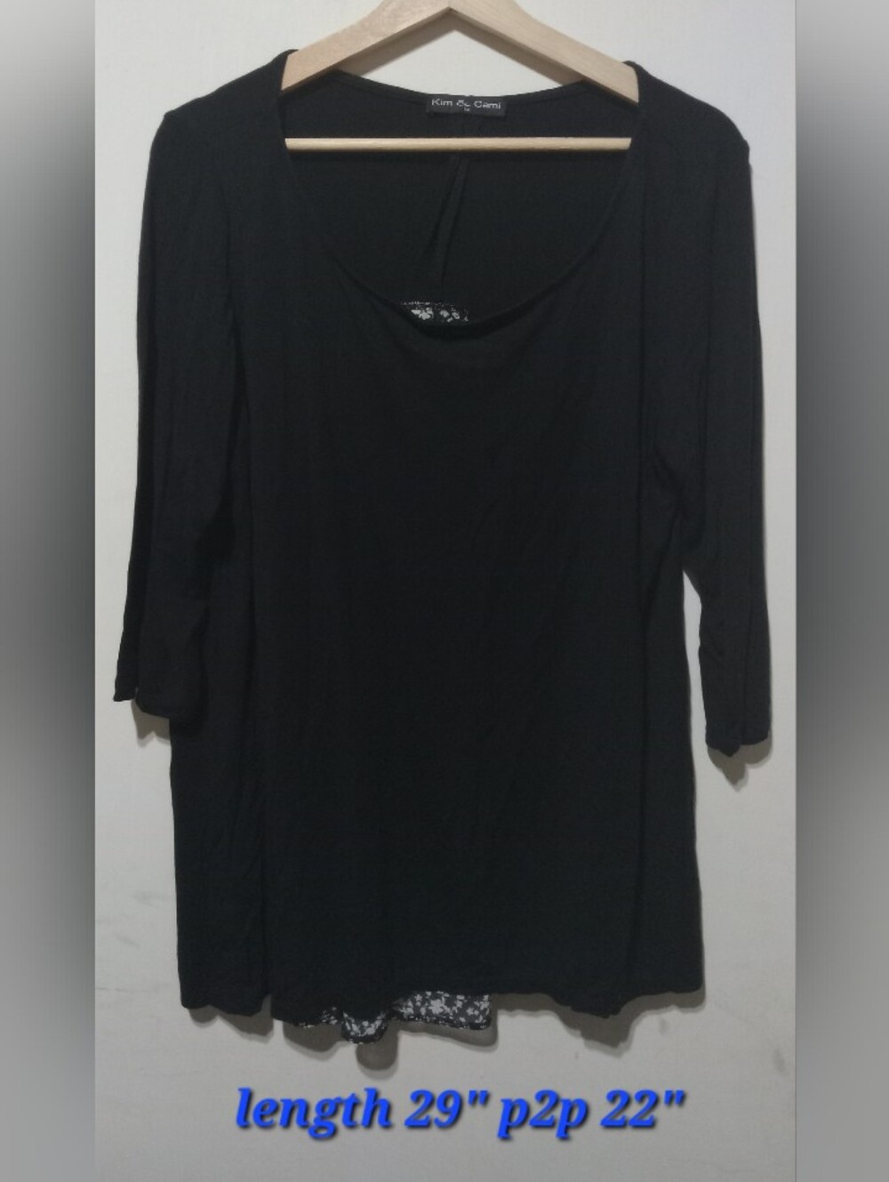 Kim & Cami Black Scoop-Neck Long Sleeve Tunic